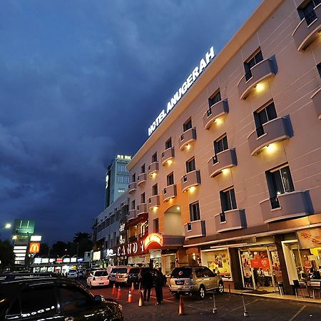 Hotel Anugerah Palembang Buitenkant foto